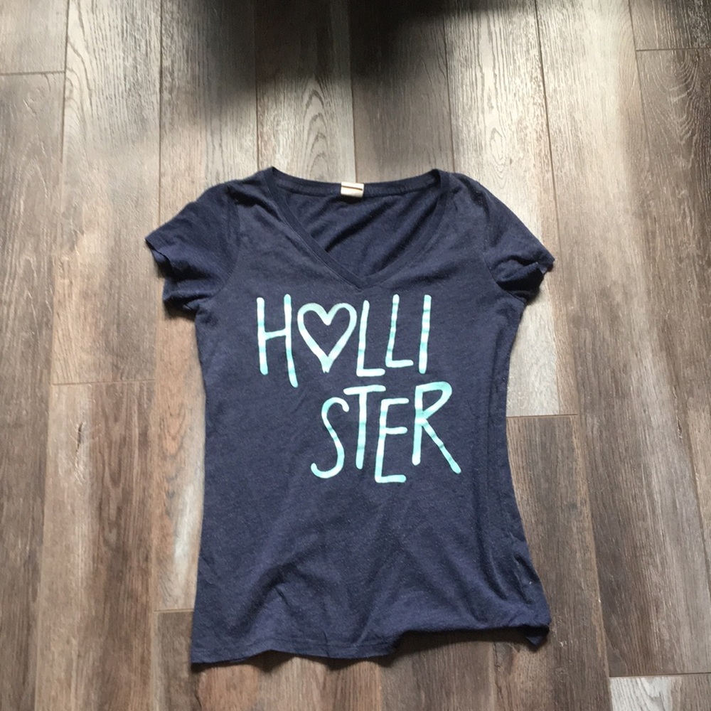 Hollister shirt
